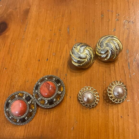 Vintage Clip On Earring Bundle - Picture 1 of 4